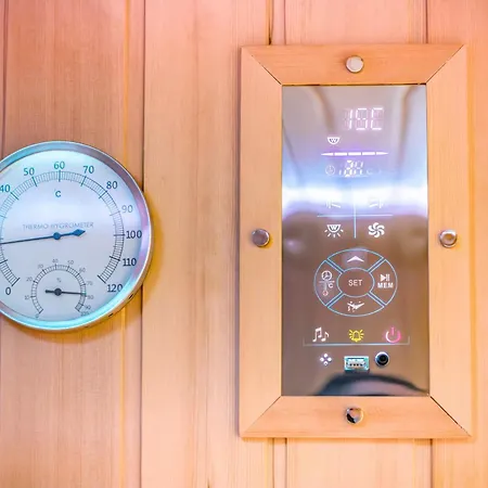 Luxe, Spacieux Avec Sauna Et Exterieur Apartment