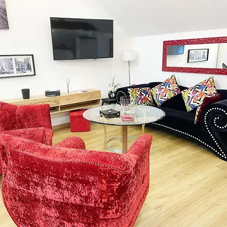 Luxe, Spacieux Avec Sauna Et Exterieur Le Mesnil-sur-Oger
